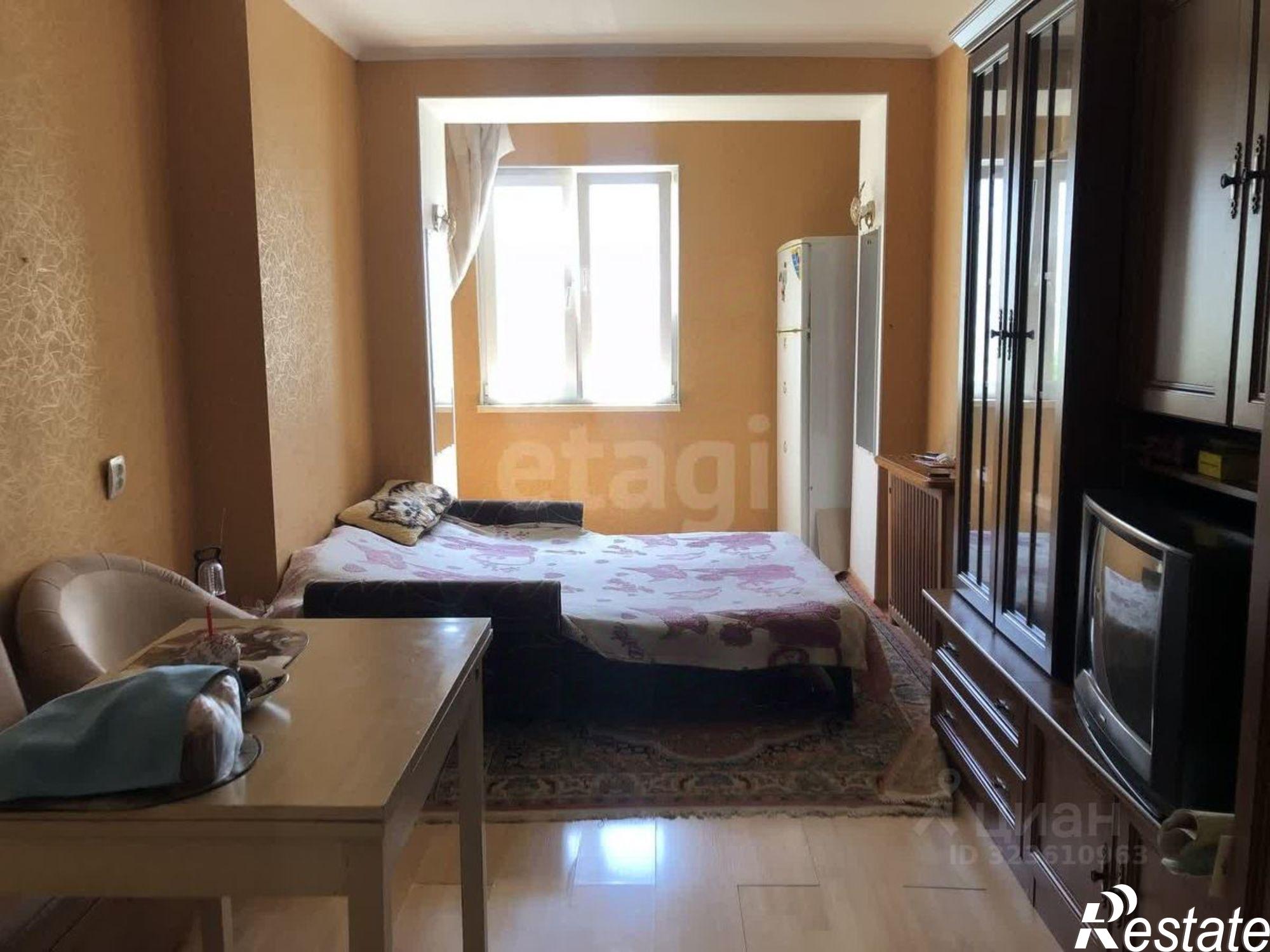 Купить комнату за 2 400 000 рублей на улица Хрусталёва, 163