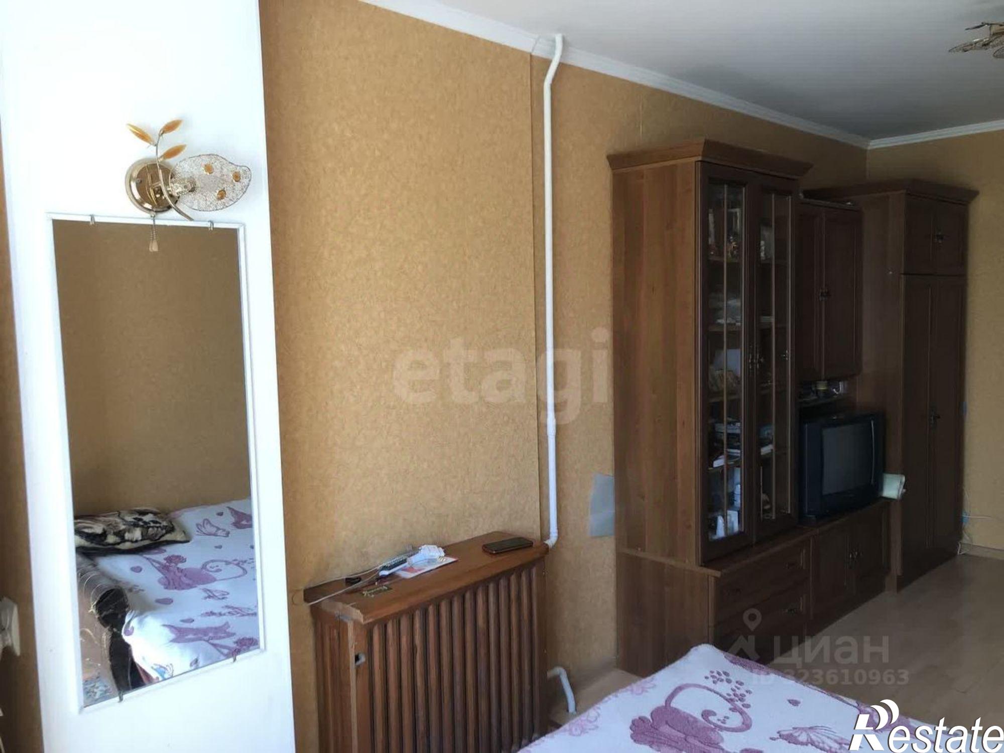 Купить комнату за 2 400 000 рублей на улица Хрусталёва, 163