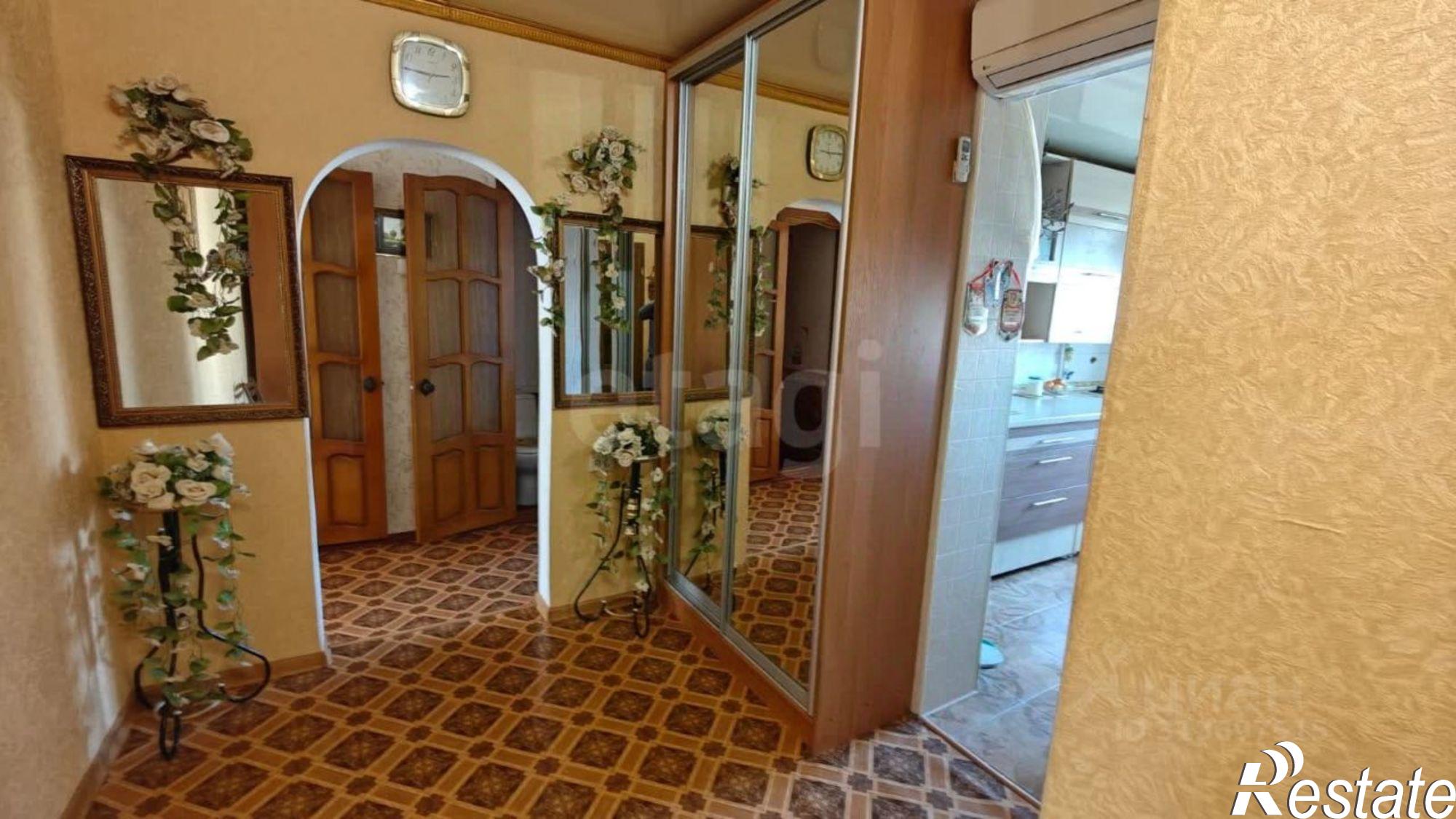 Купить квартиру за 7 100 000 рублей на проспект Героев Десантников, 2