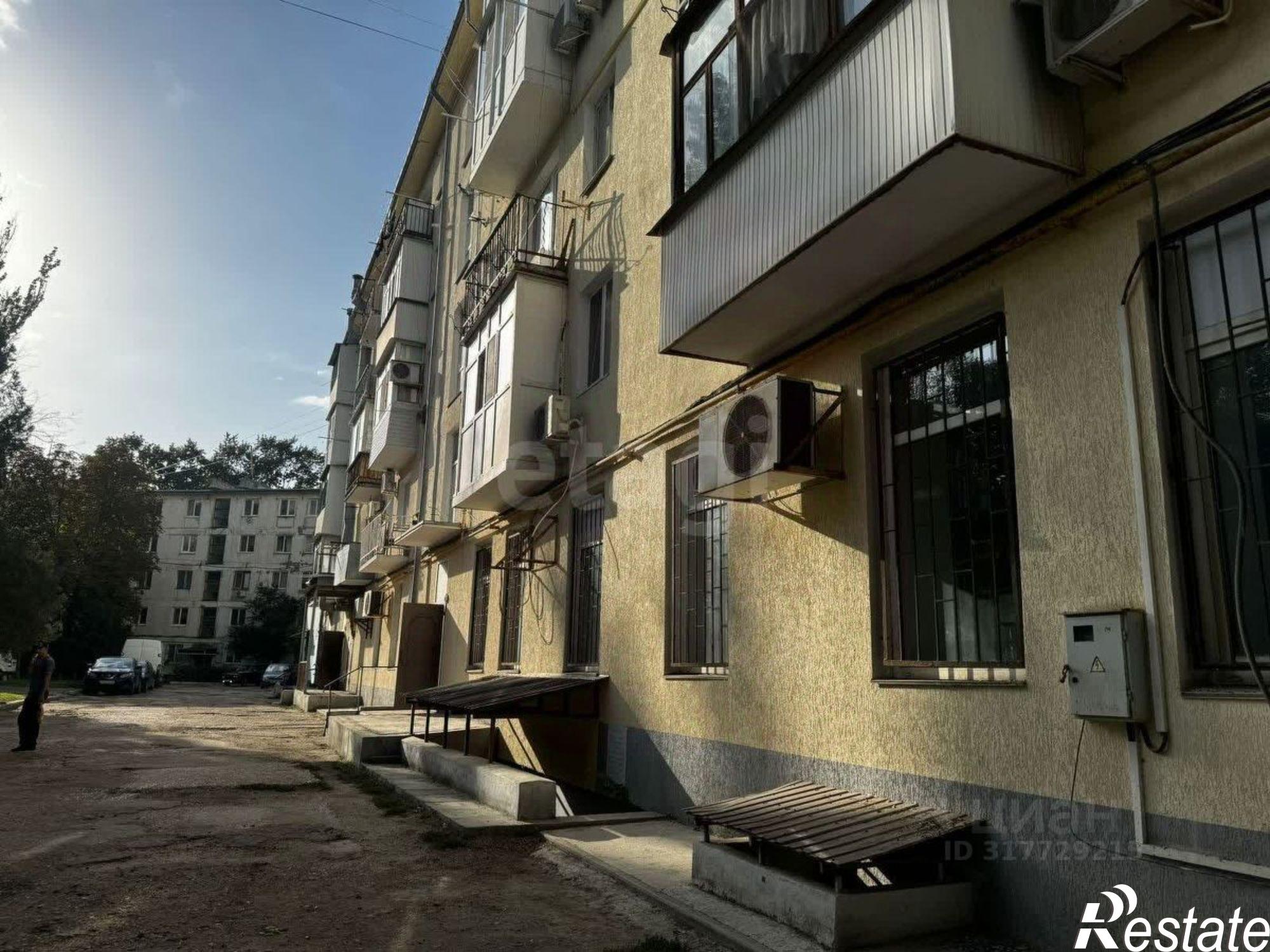 Купить квартиру за 2 400 000 рублей на улица Иванищева, 22