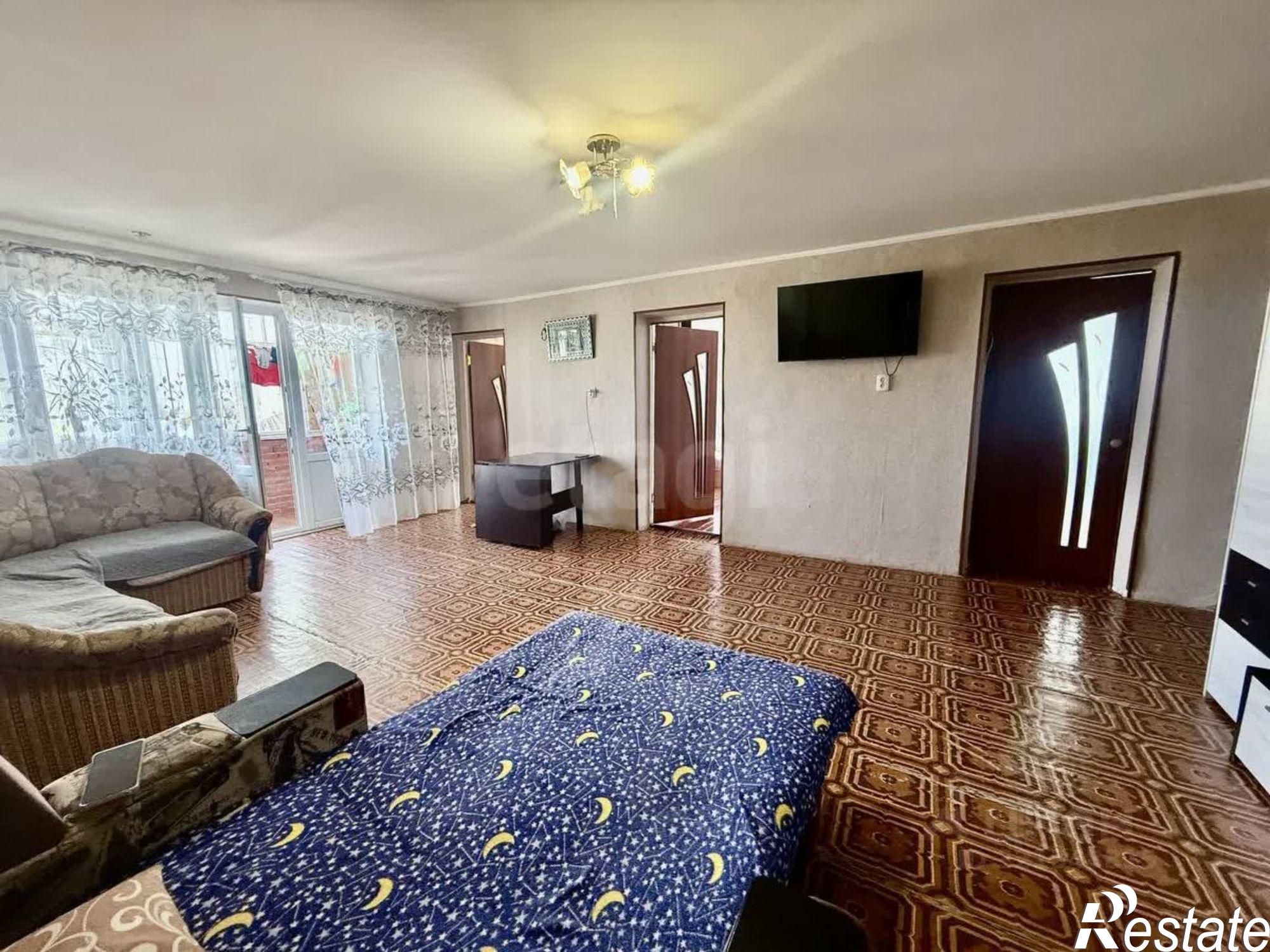 Купить квартиру за 10 000 000 рублей на улица Ивановой, 3