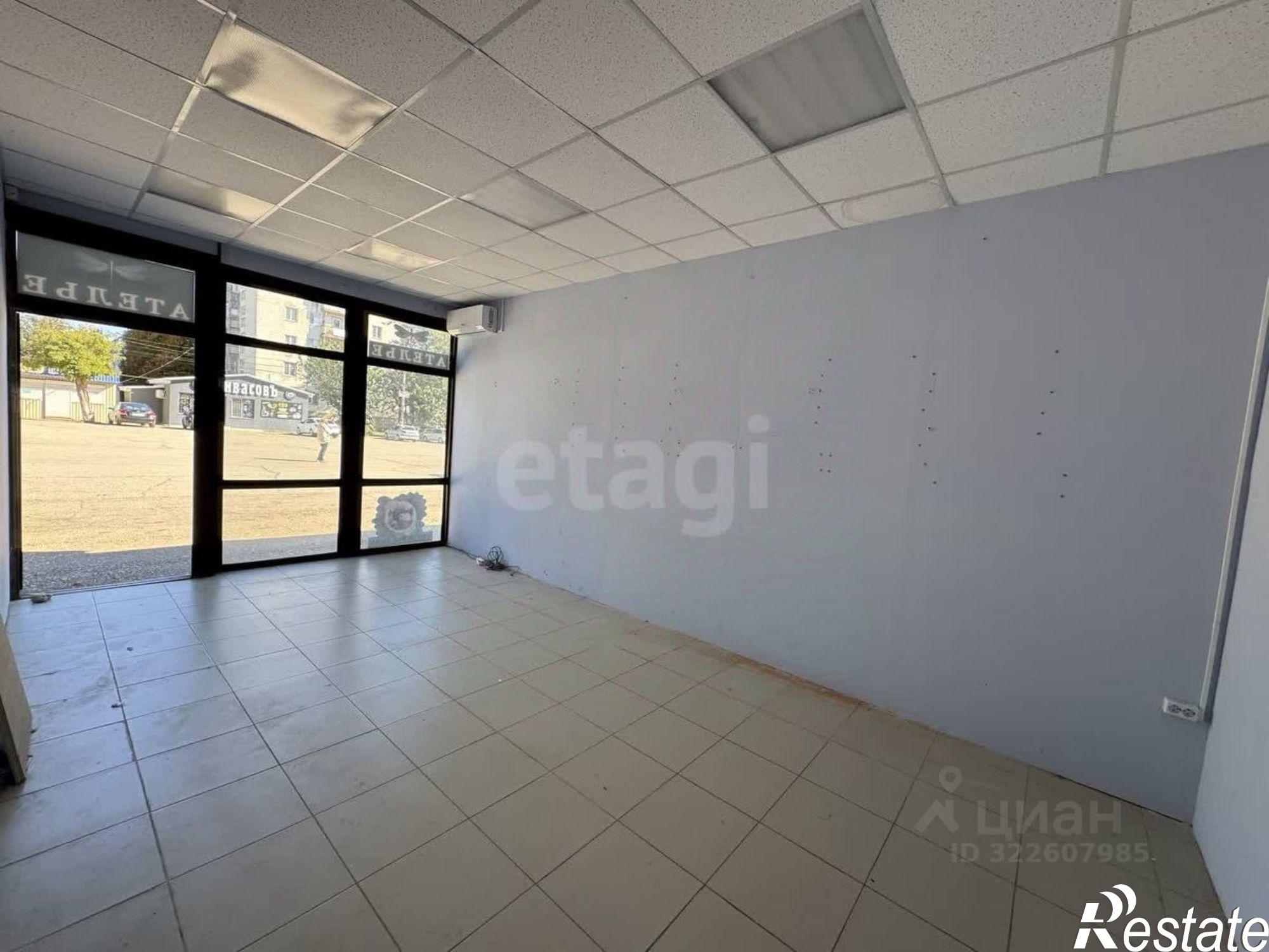 Купить торговое помещение за 1 350 010 рублей на Героев аллея