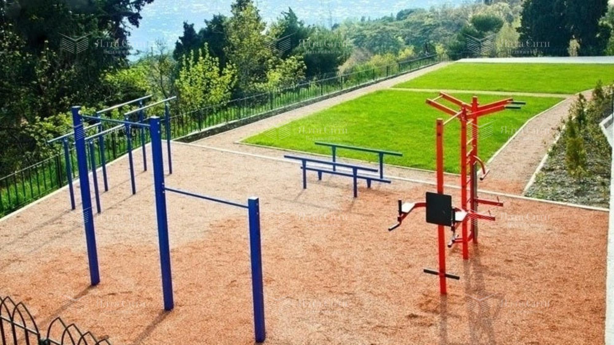 Купить квартиру за 14 900 000 рублей на Севастопольское ш., 52п