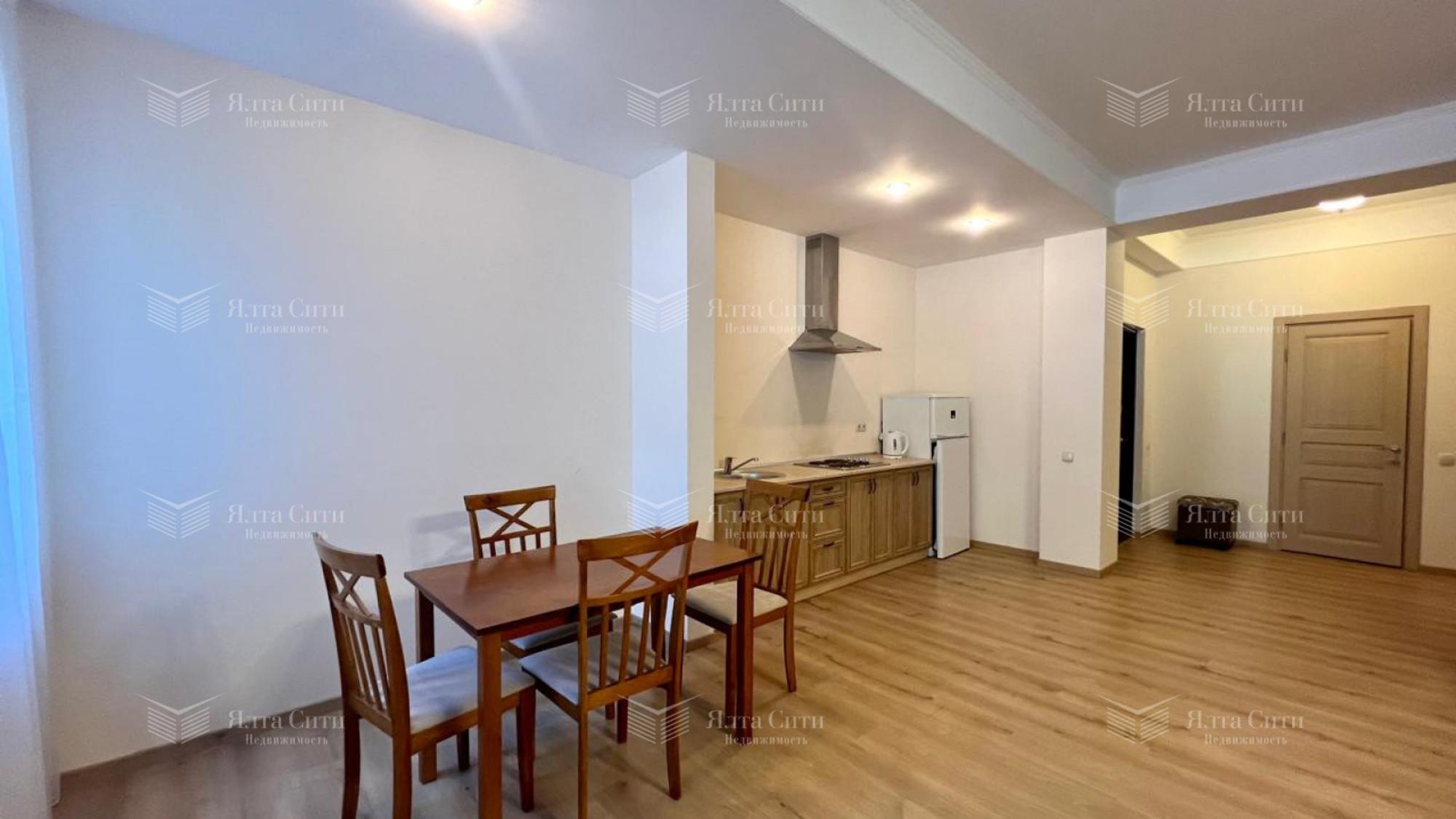 Купить квартиру за 14 900 000 рублей на Севастопольское ш., 52п