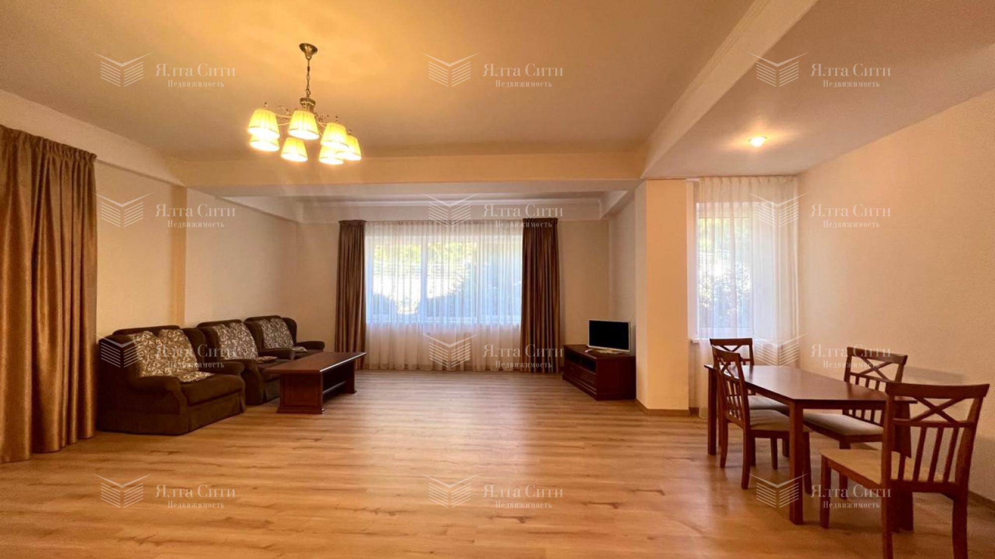 Купить квартиру за 14 900 000 рублей на Севастопольское ш., 52п