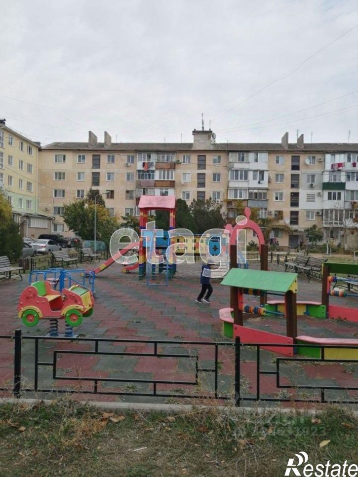 2-комн квартира Строительная улица, 19,  д. 19