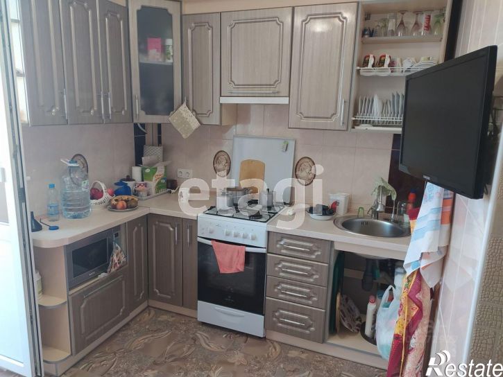 2-комн квартира проспект Героев Десантников, 2,  д. 2