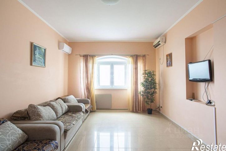 1-комн квартира улица Авиаторов, 1,  д. 1