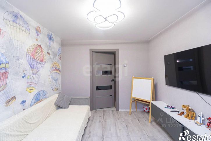 3-комн квартира улица Молодых Строителей, 6,  д. 6