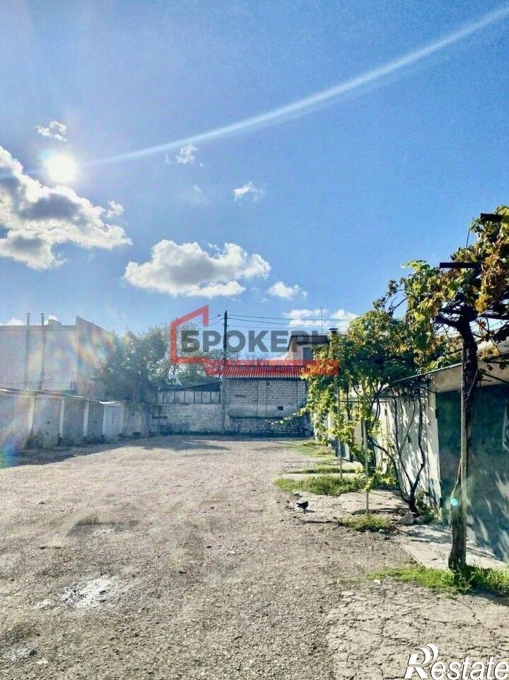 Гараж/парковка улица Хрусталёва, 33,  д. 33