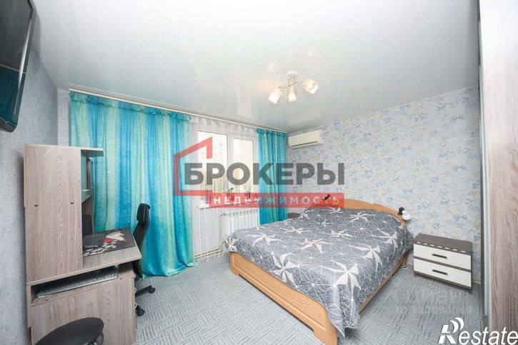 3-комн квартира улица Колобова, 17Г,  д. 17Г