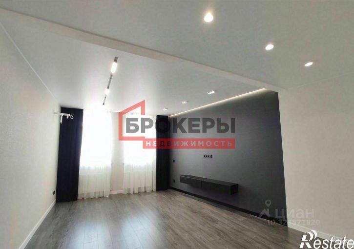 3-комн квартира Античный проспект, 4,  д. 4