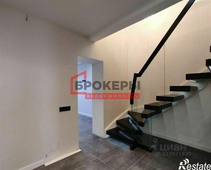 3-комн квартира Античный проспект, 4,  д. 4