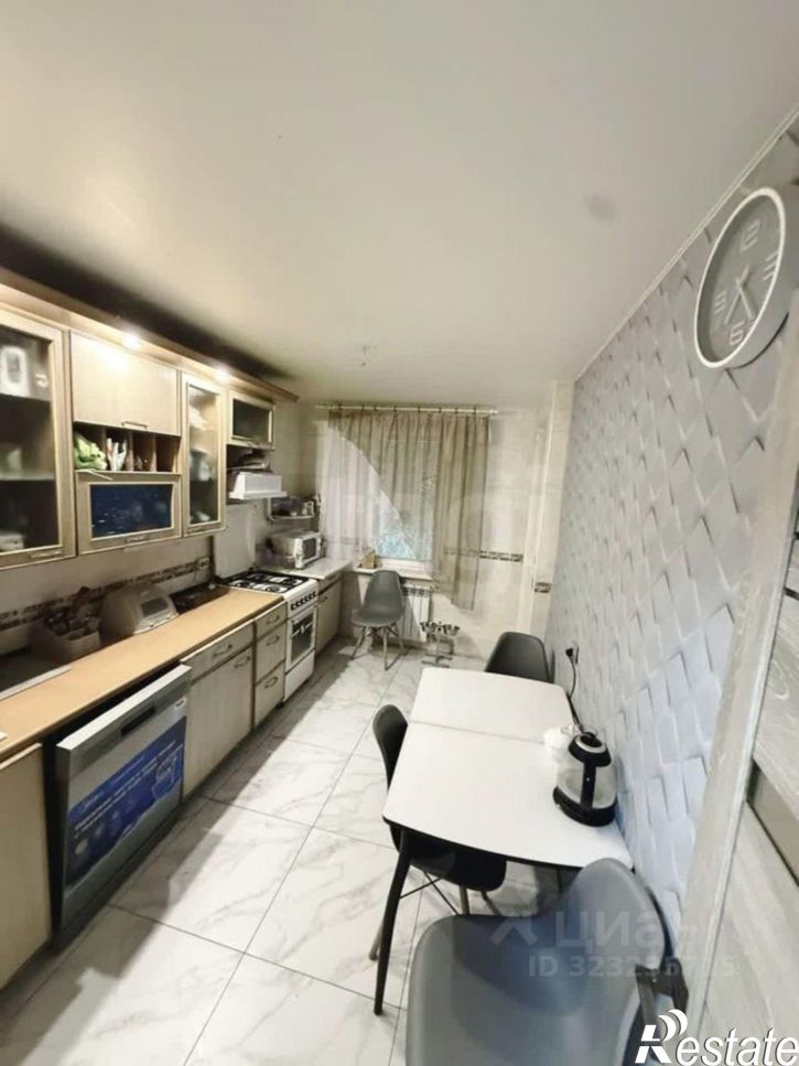 4-комн квартира улица Александра Маринеско, 4Б,  д. 4Б