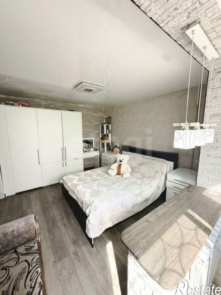 4-комн квартира улица Александра Маринеско, 4Б,  д. 4Б