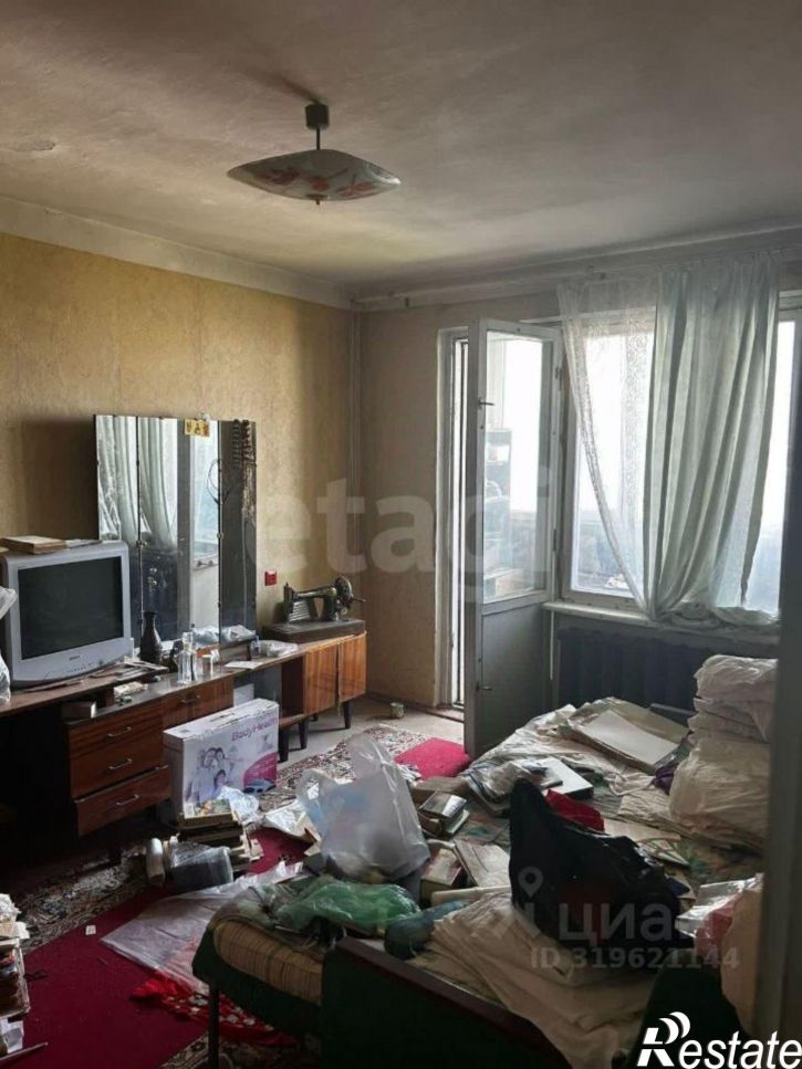 3-комн квартира ул Генерала Мельника, 1,  д. 1