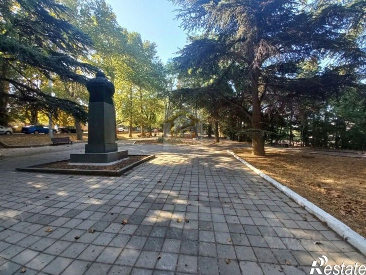 3-комн квартира улица Надеждинцев, 1,  д. 1