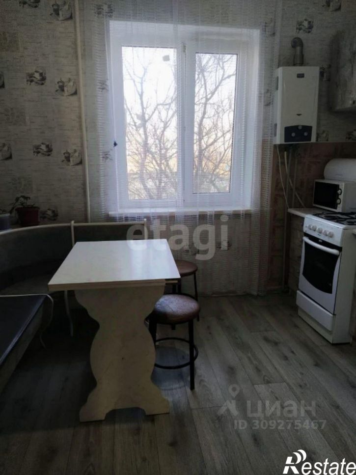 2-комн квартира мкр 10, 6,  д. 6