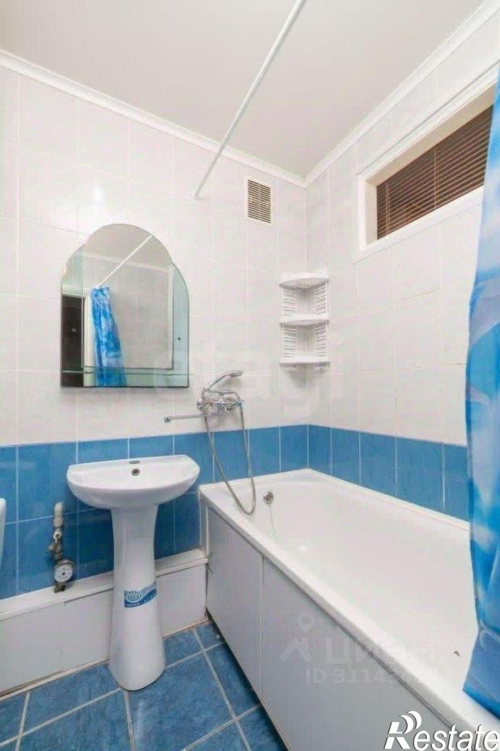 2-комн квартира ул Коммунистическая, 1,  д. 1