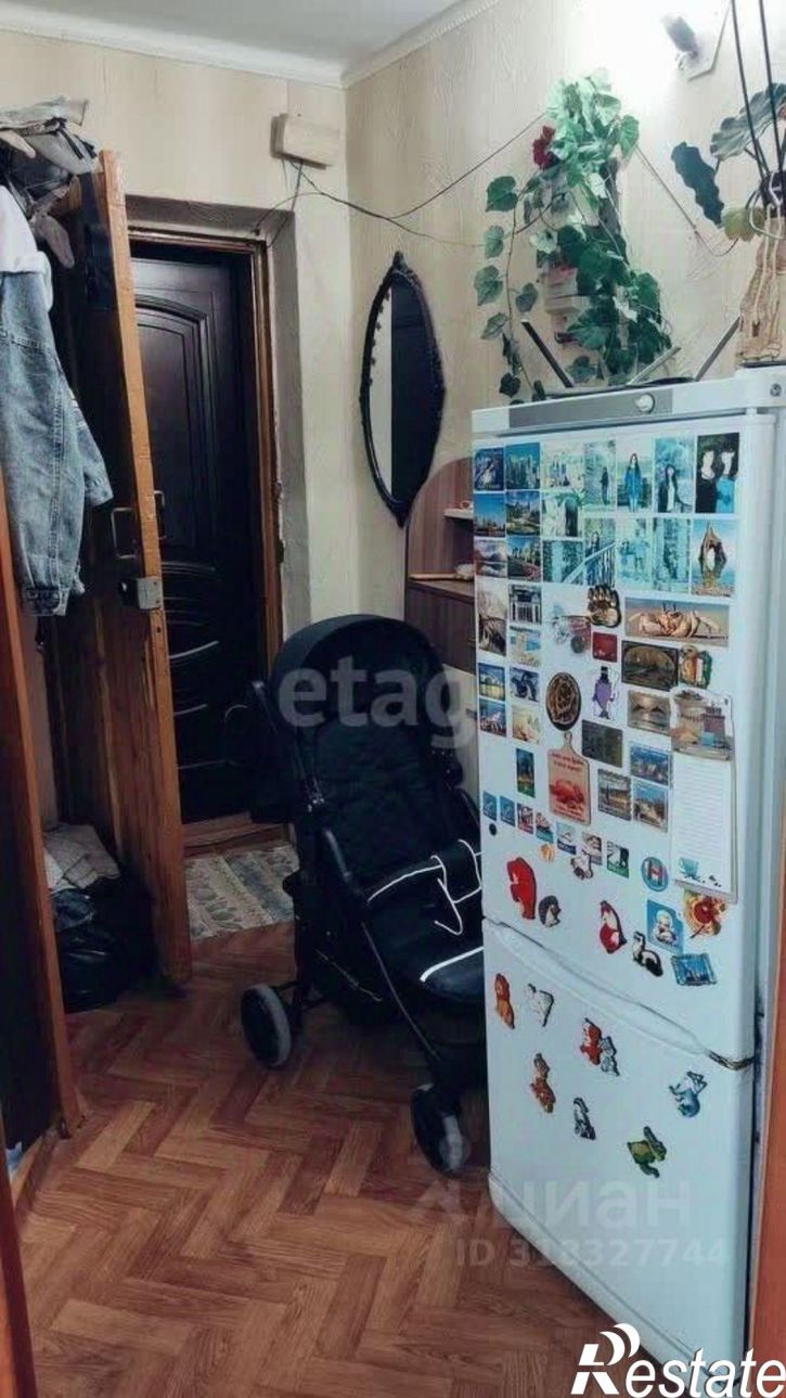 3-комн квартира улица Первушина, 8,  д. 8