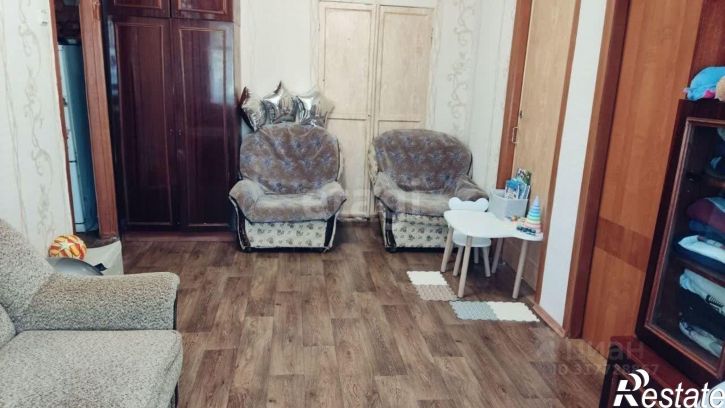 3-комн квартира улица Первушина, 8,  д. 8