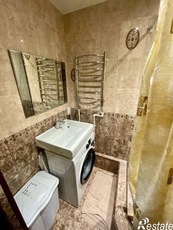 3-комн квартира ул Салгирная, 15,  д. 15