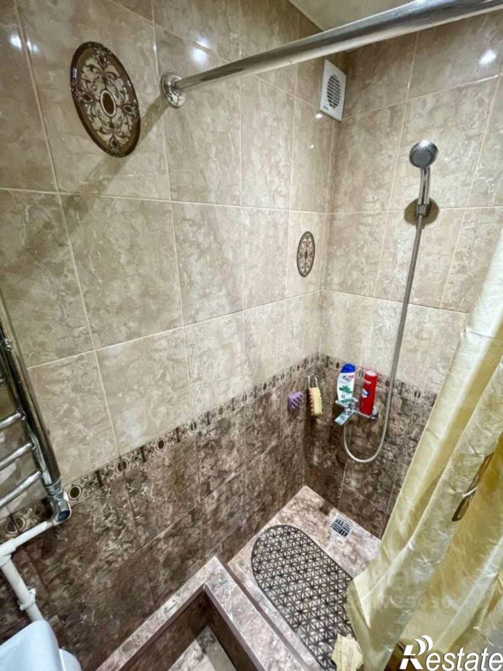 3-комн квартира ул Салгирная, 15,  д. 15