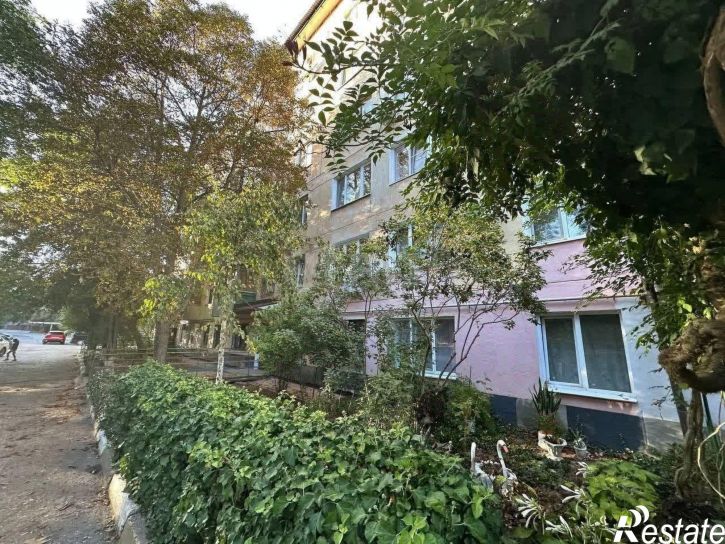 2-комн квартира улица Большевика Попова, 6,  д. 6