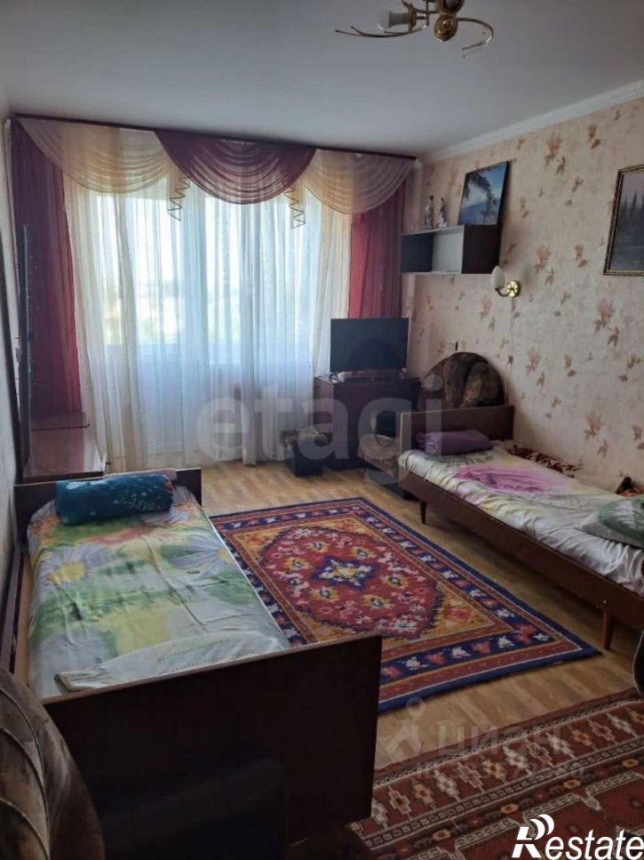 3-комн квартира ул Адмирала Кантура, 1,  д. 1