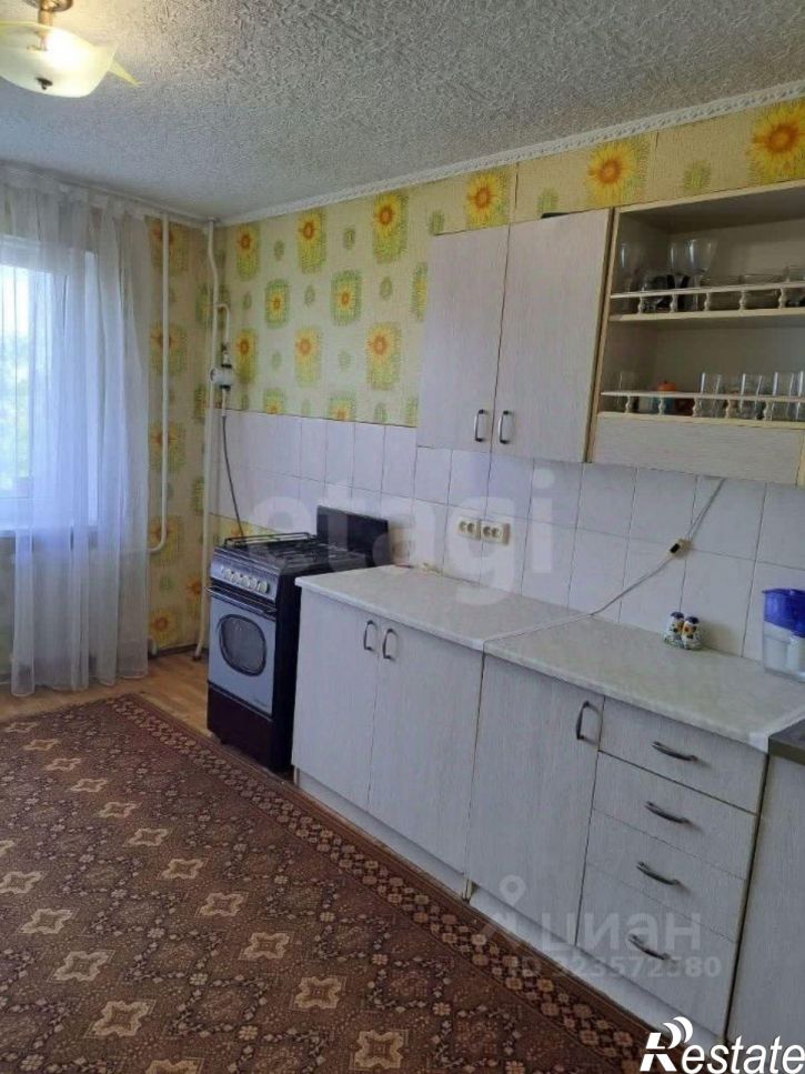 3-комн квартира ул Адмирала Кантура, 1,  д. 1