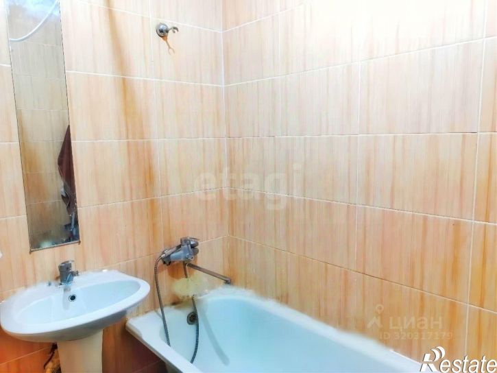 2-комн квартира ул Острякова, 11,  д. 11