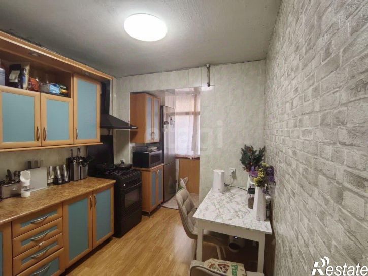 3-комн квартира улица Яблочкова, 17,  д. 17