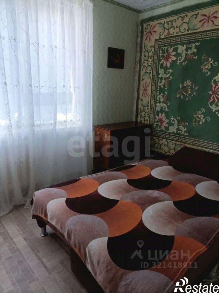 3-комн квартира 8-й микрорайон, 3,  д. 3