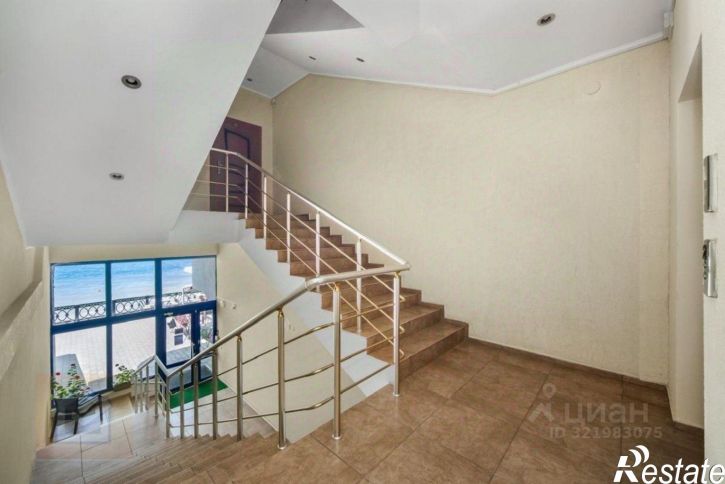 2-комн квартира улица Авиаторов, 1,  д. 1