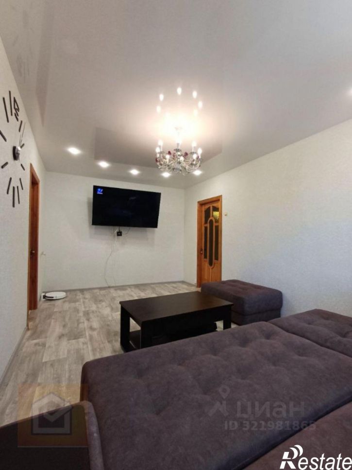 4-комн квартира пр-кт Победы, 70,  д. 70