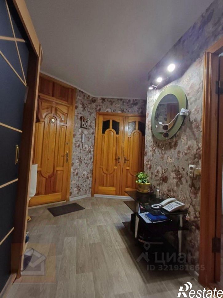 4-комн квартира пр-кт Победы, 70,  д. 70