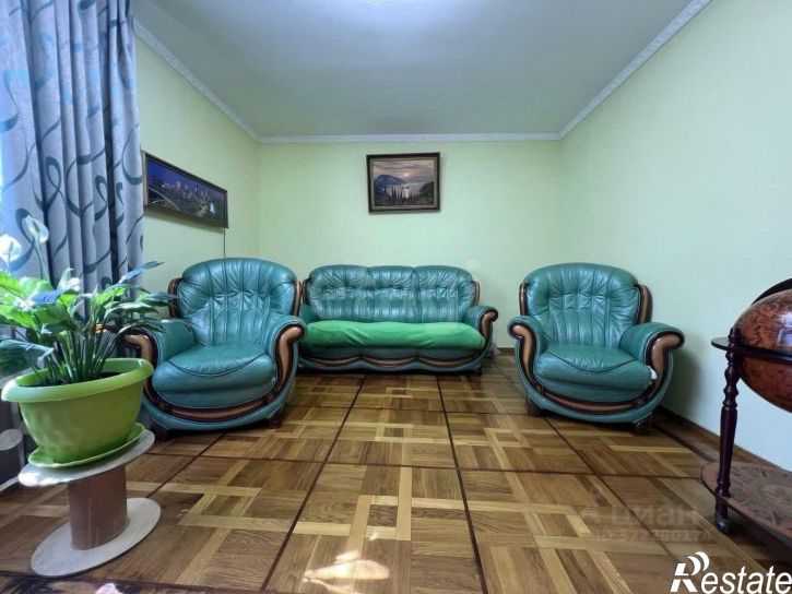 2-комн квартира Партенитская улица, 12,  д. 12