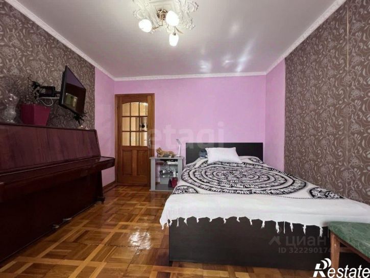 2-комн квартира Партенитская улица, 12,  д. 12