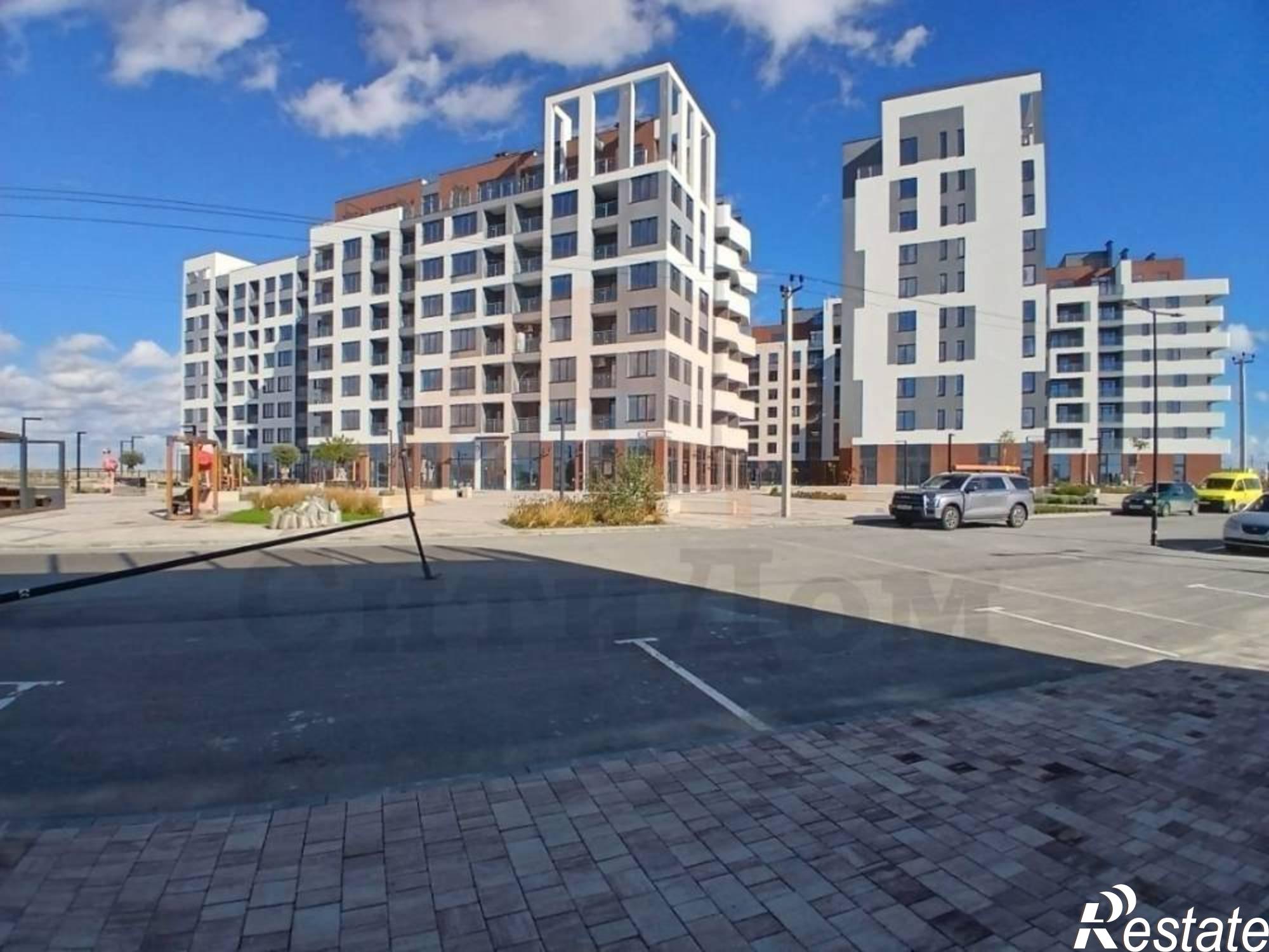 Купить квартиру за 10 490 000 рублей на Лазурная ул., 1