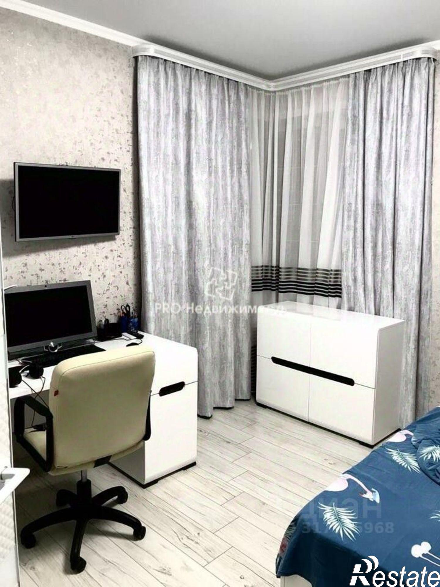 Сдать дачу, дом, коттедж за 180 000 рублей на Гидрографическая улица