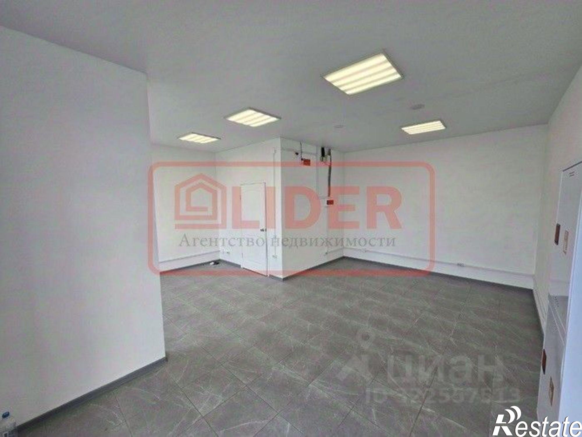 Сдать торговое помещение за 39 467 рублей на Лабораторное шоссе, 33 к2