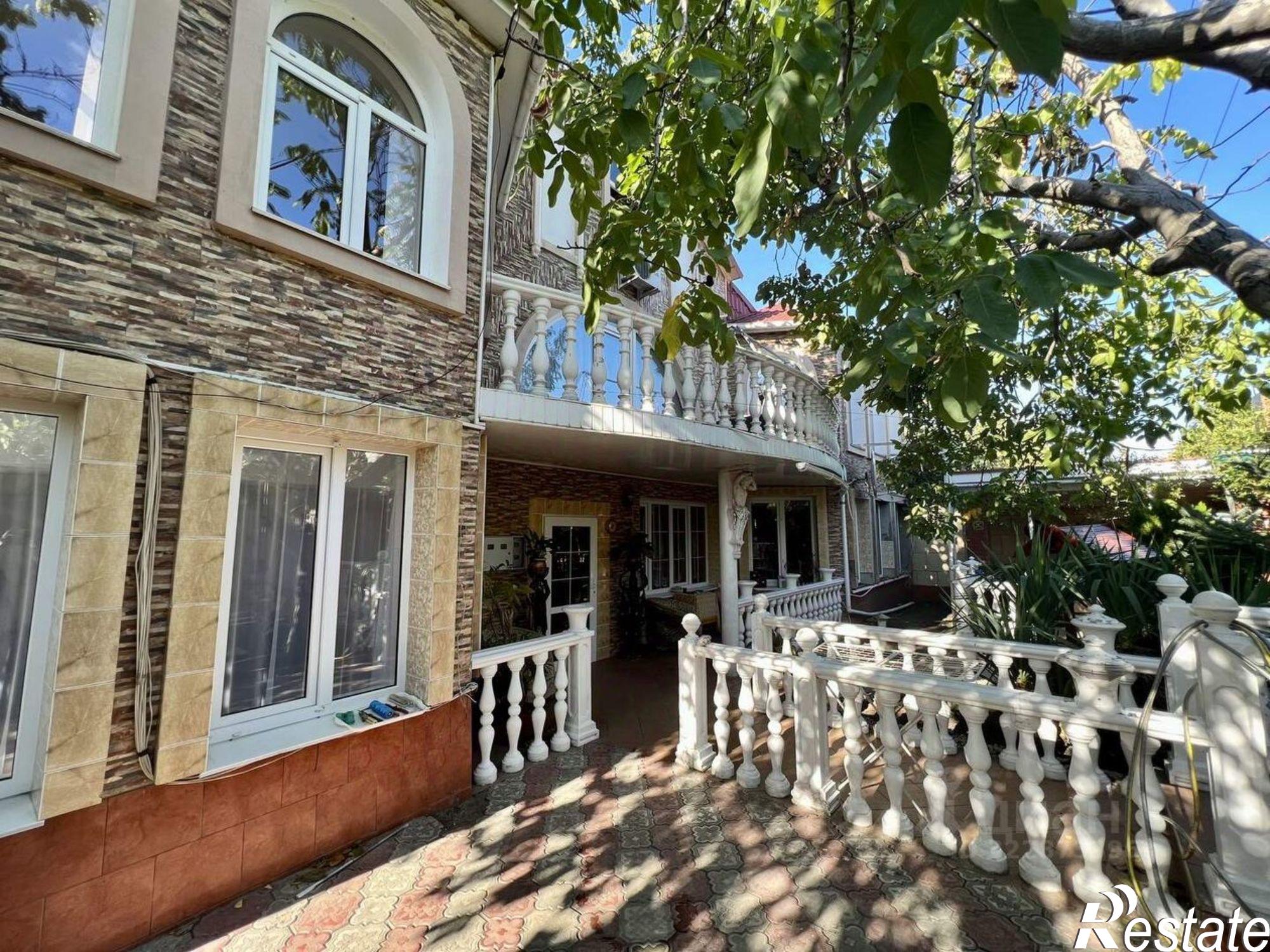 Сдать дачу, дом, коттедж за 130 000 рублей на улица Зои Космодемьянской, 35Б с2