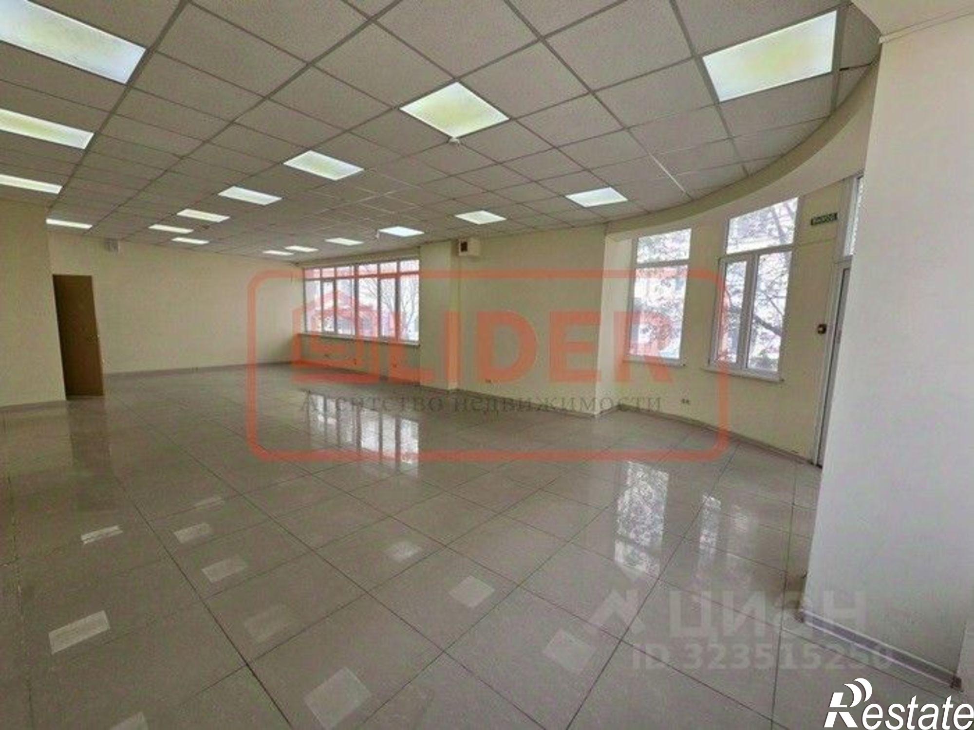 Сдать торговое помещение за 180 006 рублей на проспект Октябрьской Революции, 42