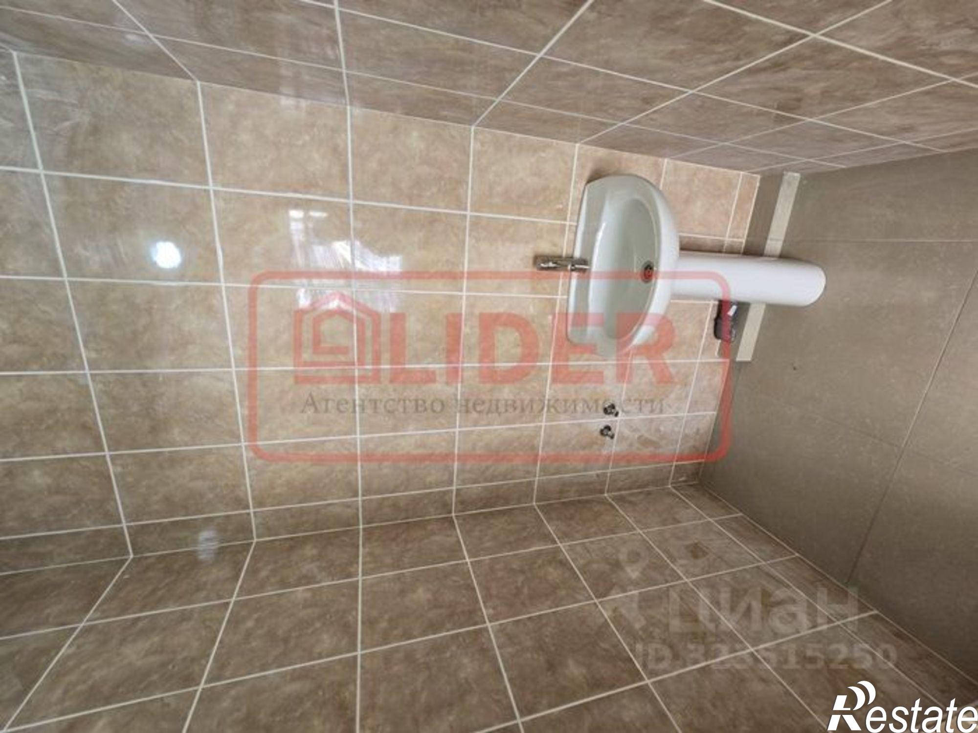 Сдать торговое помещение за 180 006 рублей на проспект Октябрьской Революции, 42