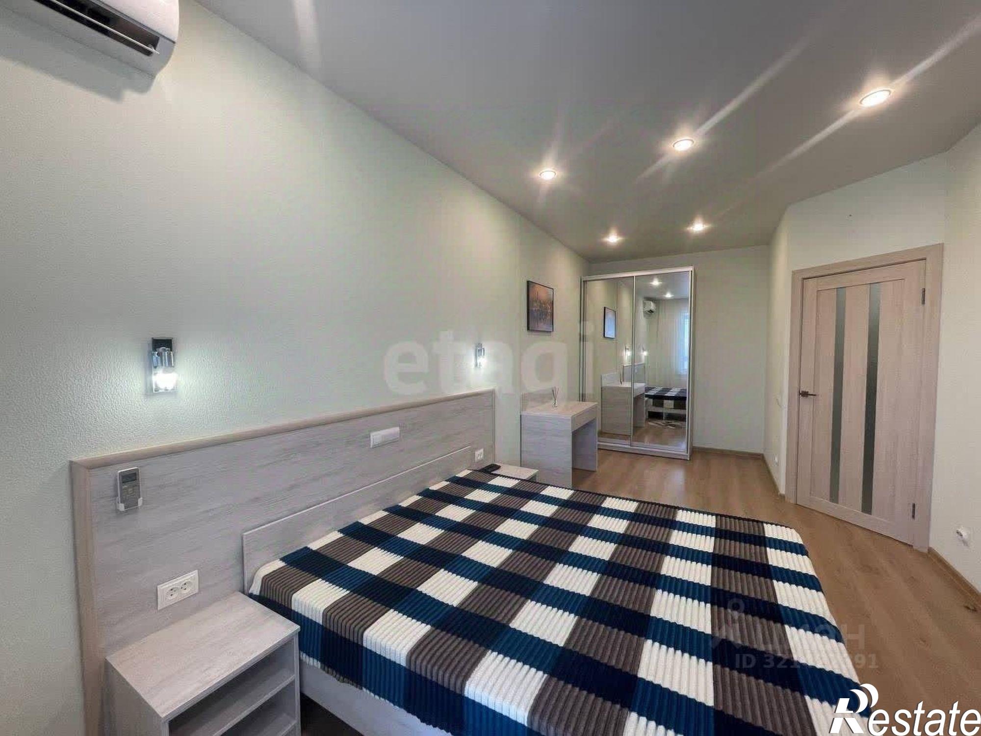 Купить квартиру за 10 000 000 рублей на ул Крымской весны, 2