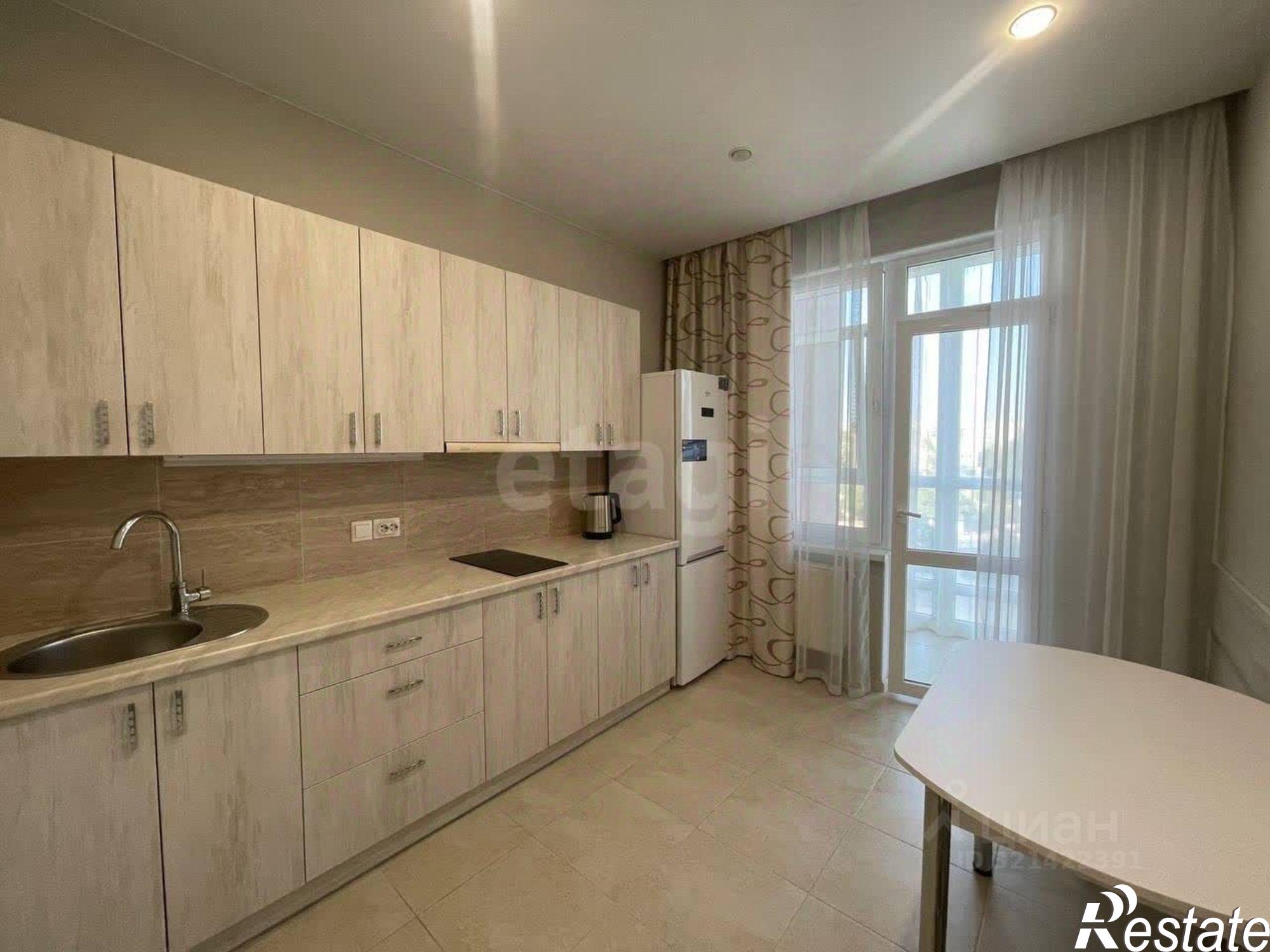 Купить квартиру за 10 000 000 рублей на ул Крымской весны, 2