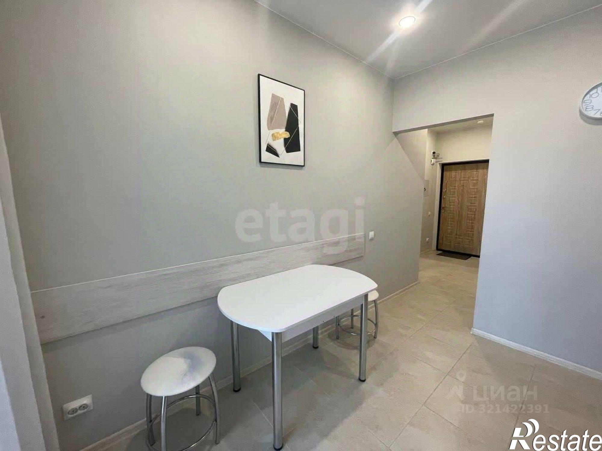 Купить квартиру за 10 000 000 рублей на ул Крымской весны, 2