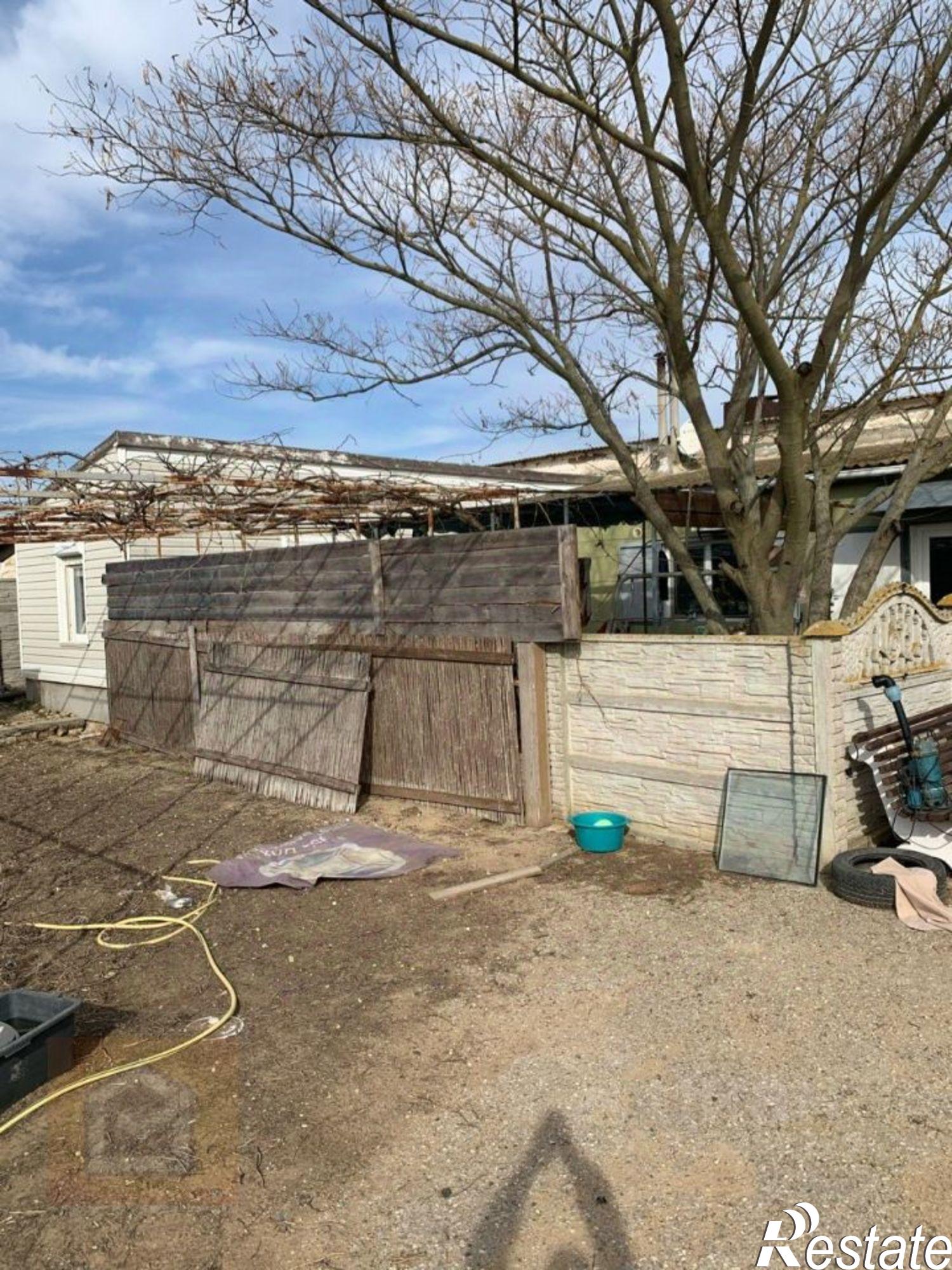 Купить помещение свободного назначения за 12 000 600 рублей на Сакский район, Туннельное с.