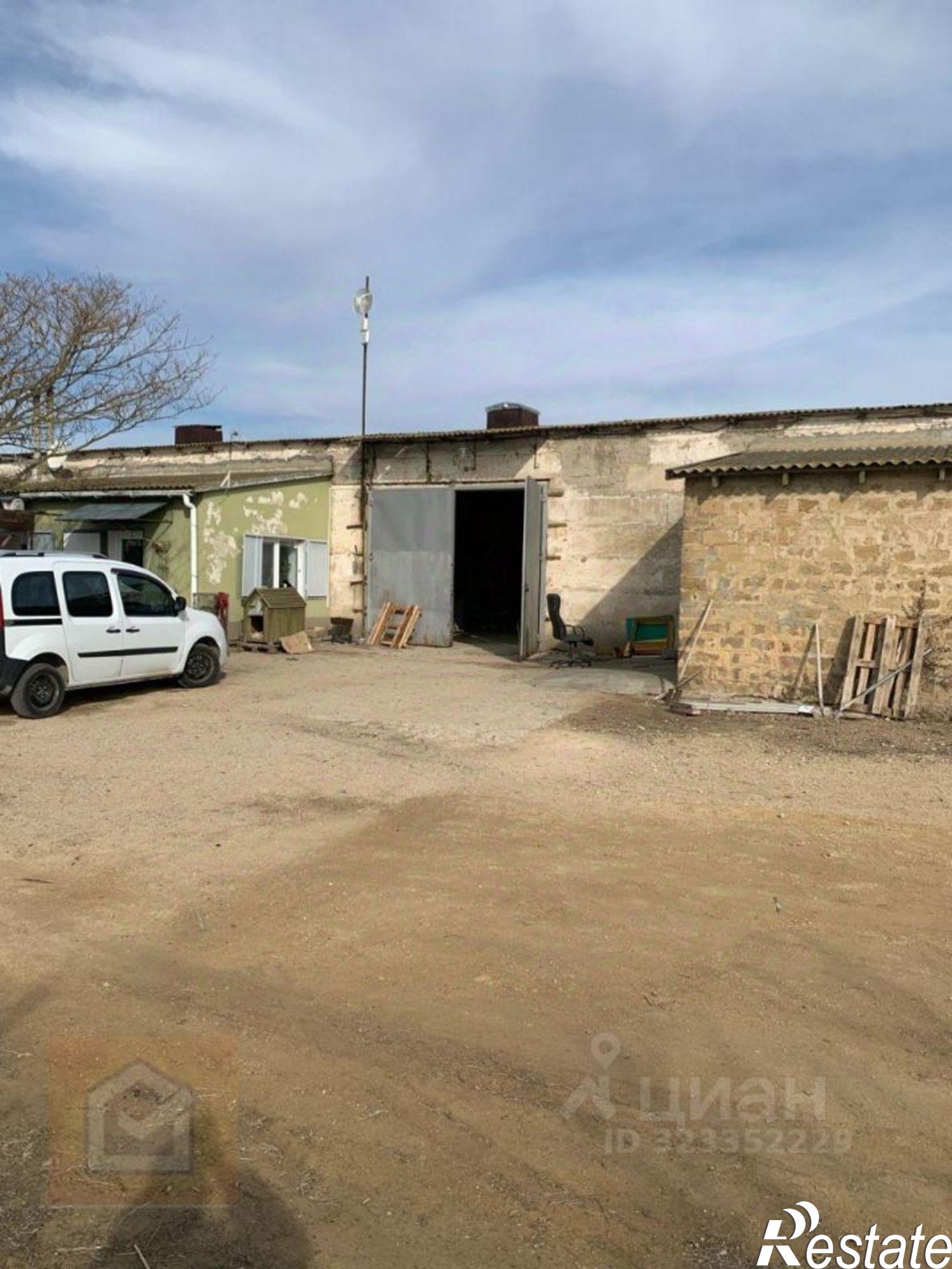 Купить помещение свободного назначения за 12 000 600 рублей на Сакский район, Туннельное с.