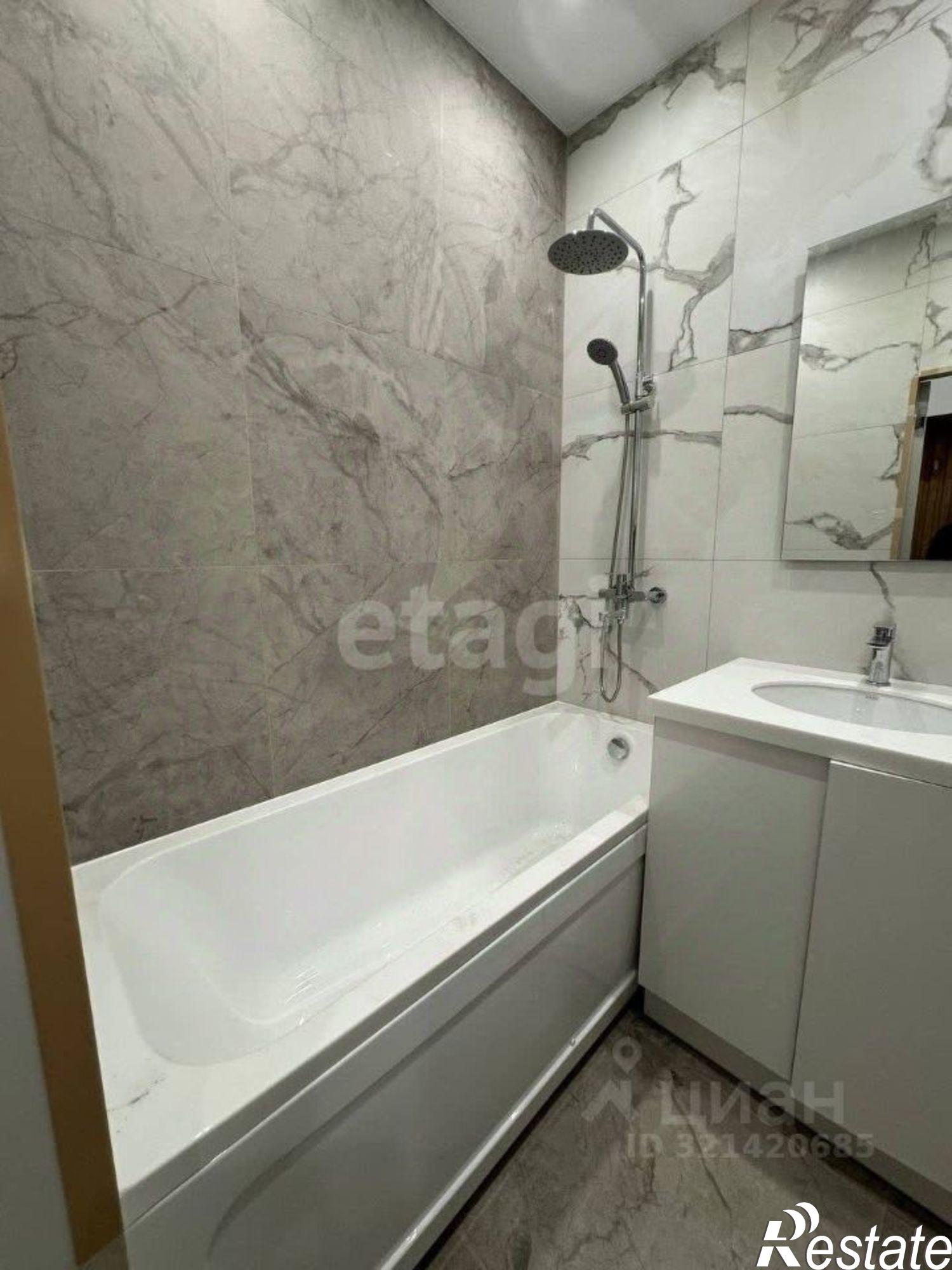 Купить квартиру за 10 000 000 рублей на ул Крымской весны, 2